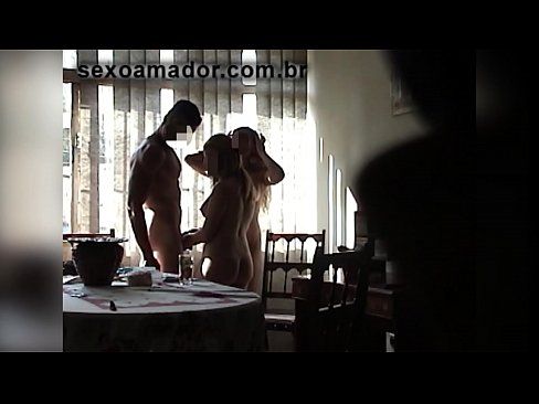 ❤️ 섹스 친구 초대 거대한 남자와 그와 삼인조 ❤ 포르노 우리 ️❤